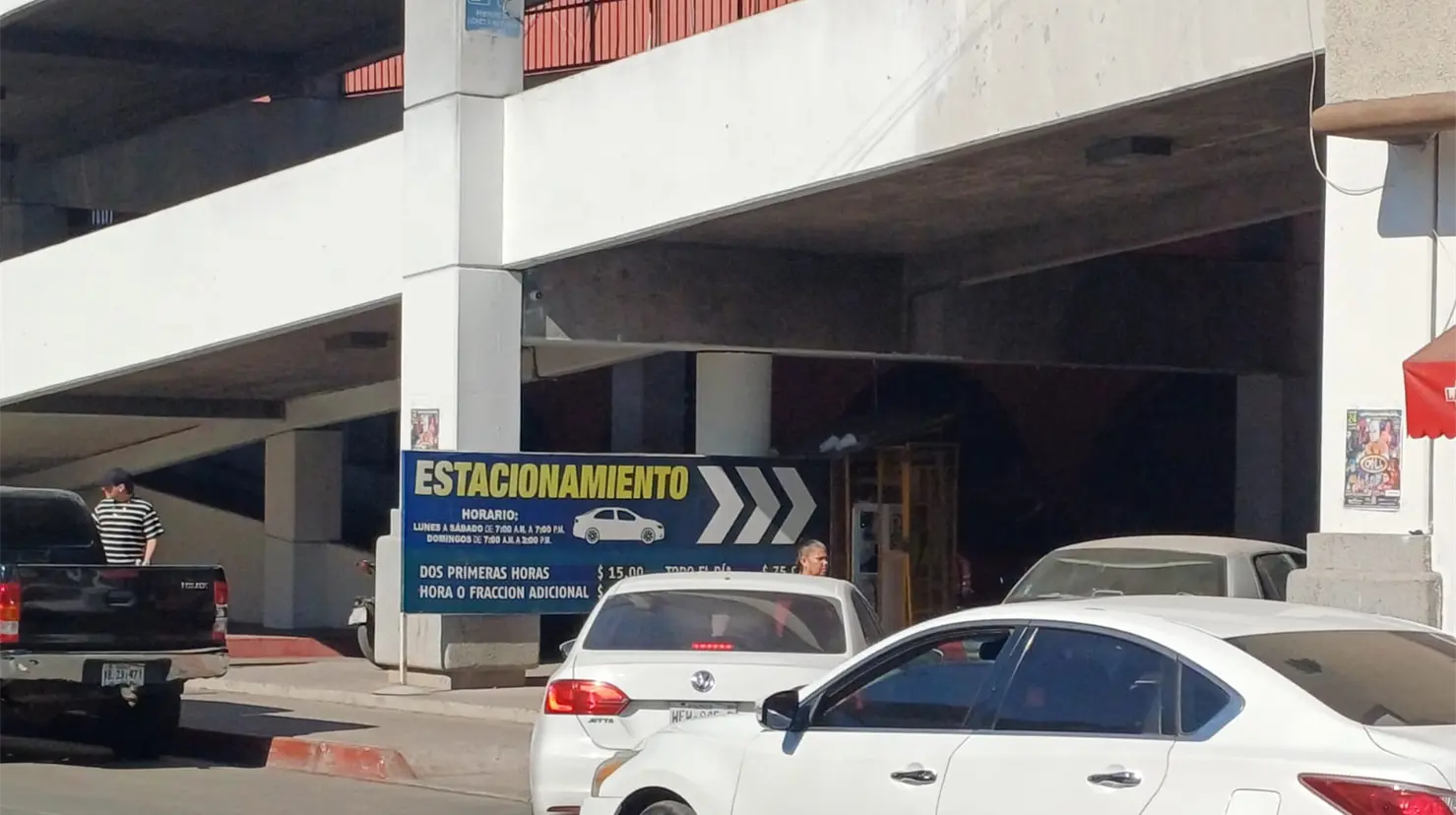 Llama a usar estacionamiento de Mercajeme