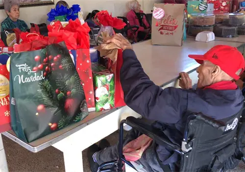 Abuelitos pasar&aacute;n la Navidad unidos