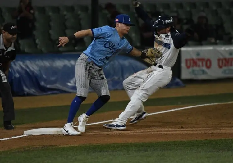 Yaquis y Algodoneros dividen y la serie es para Obreg&oacute;n