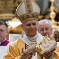 Celebra el Papa Le&oacute;n XIV su primera Navidad en el Vaticano con llamado al di&aacute;logo y la esperanza