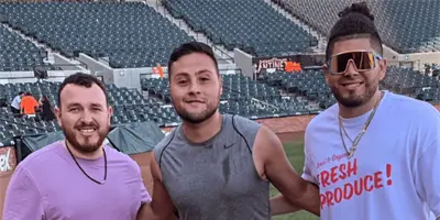 Alejandro Kirk y Jonathan Aranda siguen entrenando en el Estadio Yaquis durante su descanso de MLB