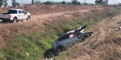 Vuelca autom&oacute;vil al oriente de Ciudad Obreg&oacute;n