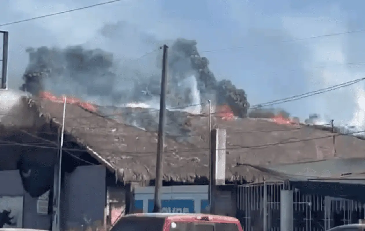 Hasta el momento, las autoridades no reportan personas lesionadas.