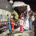 Autob&uacute;s Futura choca con tr&aacute;iler y deja dos muertos y m&aacute;s de 35 lesionados en Tamaulipas