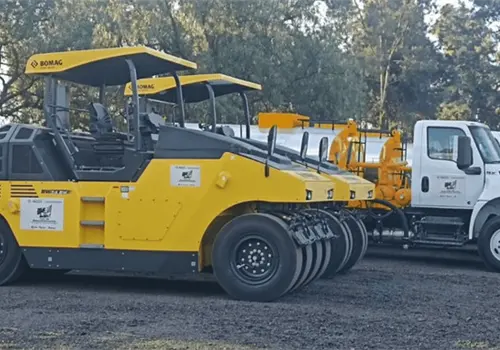 Claudia Sheinbaum anuncia inversi&oacute;n en 30 trenes de repavimentaci&oacute;n para mejorar carreteras