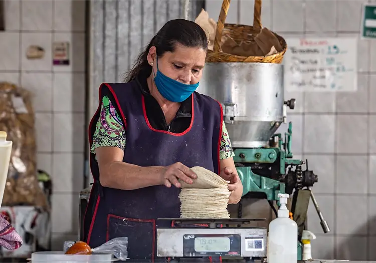 En 2025 la tortilla subi&oacute; m&aacute;s de dos pesos en su precio por kilogramo