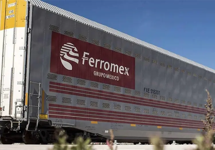 Vag&oacute;n de carga se sale de control y recorre Nogales a toda velocidad durante la noche