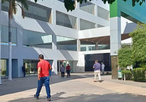 Confusión provocó largas filas en UMAE Ciudad Obregón Confusión provocó largas filas en UMAE Ciudad Obregón