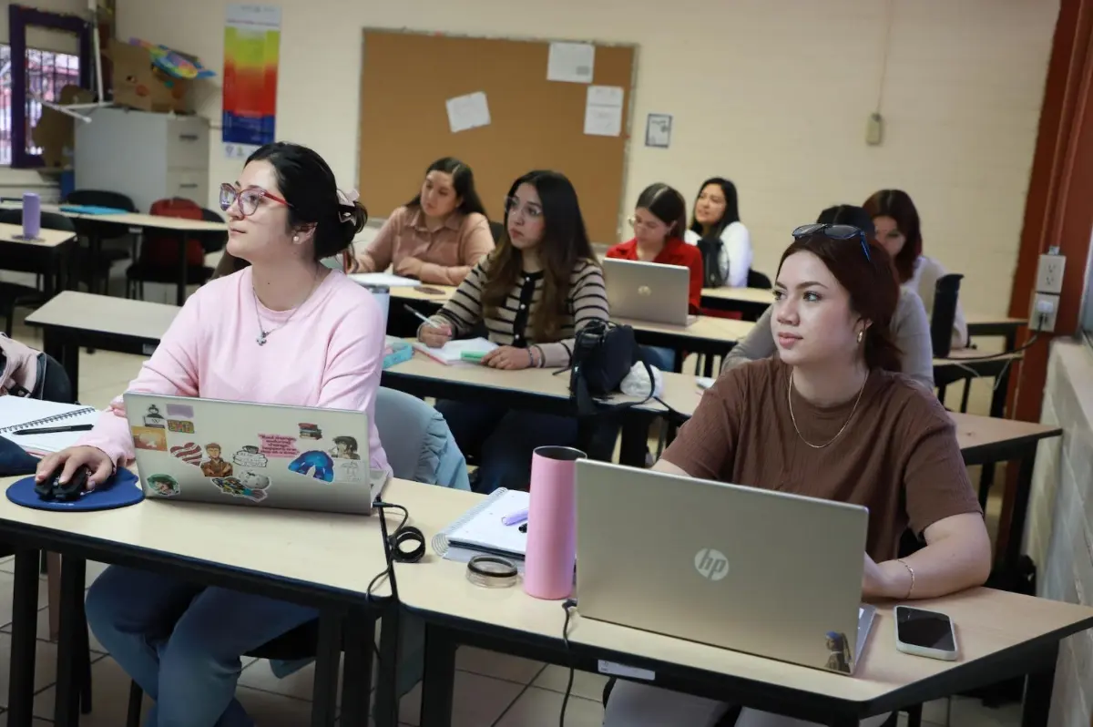 En total son quince escuelas de nivel superior las que podr&aacute;n contar con estudiantes becados siempre que cumplan con un promedio de 9.6 por ciento de calificaci&oacute;n como m&iacute;nimo