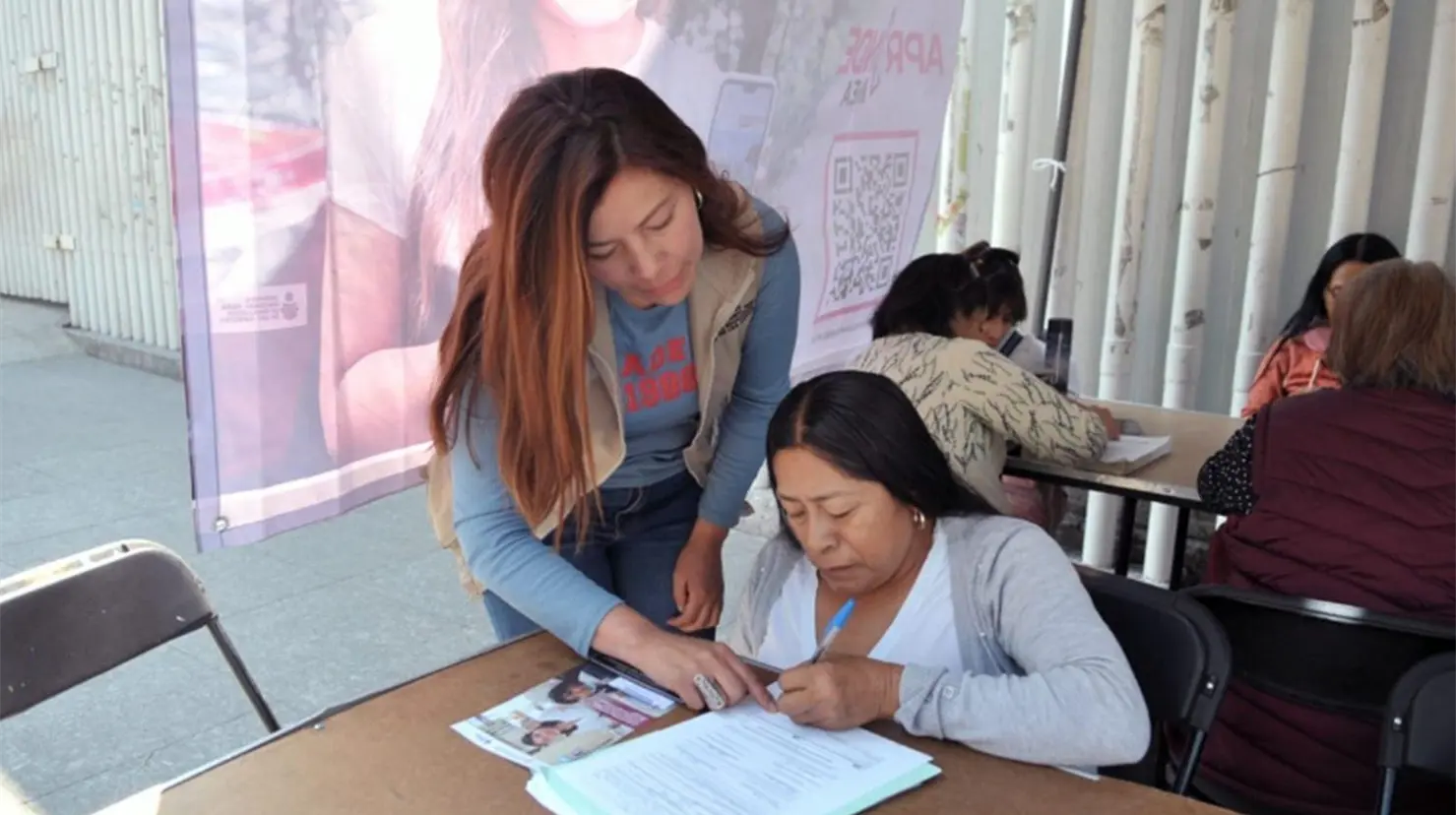 De acuerdo al plan trazado para el pr&oacute;ximo a&ntilde;o en general se contempla la atenci&oacute;n de alrededor de 957 mil personas, de las cuales, 680 mil personas lograr&aacute;n salir de su situaci&oacute;n de rezago educativo, que equivalen a un promedio de 322 mil hombres y 358 mil mujeres