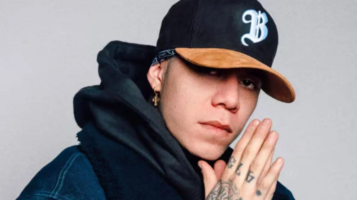 Uno de los exponentes m&aacute;s populares del rap mexicano y se caracteriza por su cercan&iacute;a con la gente de su barrio