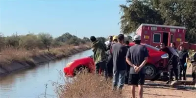 Cae vehículo a canal de riego en Navojoa, identifican a los cuatro jóvenes fallecidos Cae vehículo a canal de riego en Navojoa, identifican a los cuatro jóvenes fallecidos