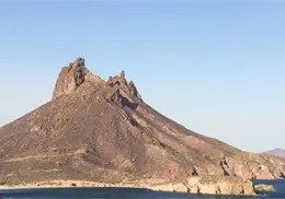 Cae joven turista desde la parte alta del cerro Tetakawi en San Carlos; activan megaoperativo de rescate