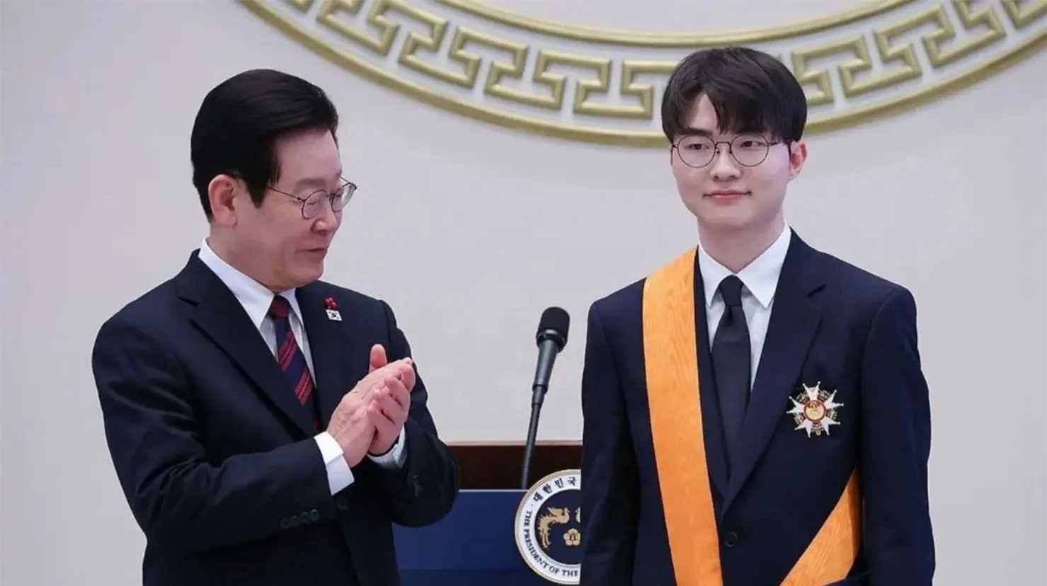 Faker recibe la Medalla Drag&oacute;n Azul; es el primer atleta de esports con la m&aacute;xima condecoraci&oacute;n deportiva de Corea del Sur