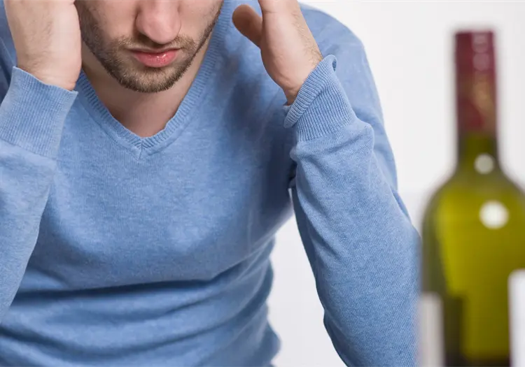 Resaca: &iquest;qu&eacute; pasa si los s&iacute;ntomas duran m&aacute;s tiempo?