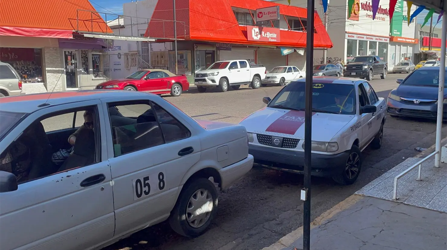 Son alrededor de 157 taxistas que se constituir&aacute;n en una sociedad cooperativa pertenecientes a las organizaciones de Obreg&oacute;n