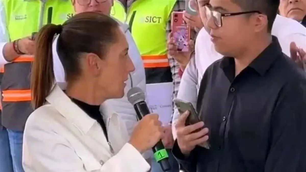 La presidenta Claudia Sheinbaum es interrumpida por joven mientras compartía un discurso en Hidalgo