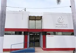 Mujer y sus hijos se albergan por violencia extrema en Cajeme