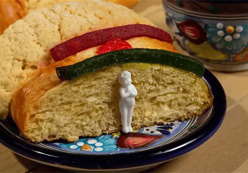 Encontrar al ni&ntilde;o Dios en la rosca: el significado m&aacute;s all&aacute; de los tamales