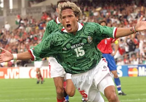 Regresa el ic&oacute;nico jersey de M&eacute;xico de Francia 98 rumbo al Mundial 2026