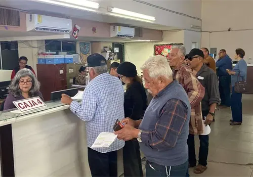 Adultos mayores, los m&aacute;s cumplidos en el predial