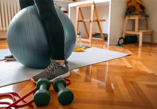 ¿Sin tiempo para el gym? Logra tus metas 2026 con rutinas fáciles en casa ¿Sin tiempo para el gym? Logra tus metas 2026 con rutinas fáciles en casa