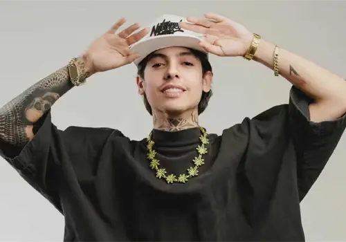 Natanael Cano frena orden de arresto en Sonora con suspensi&oacute;n provisional