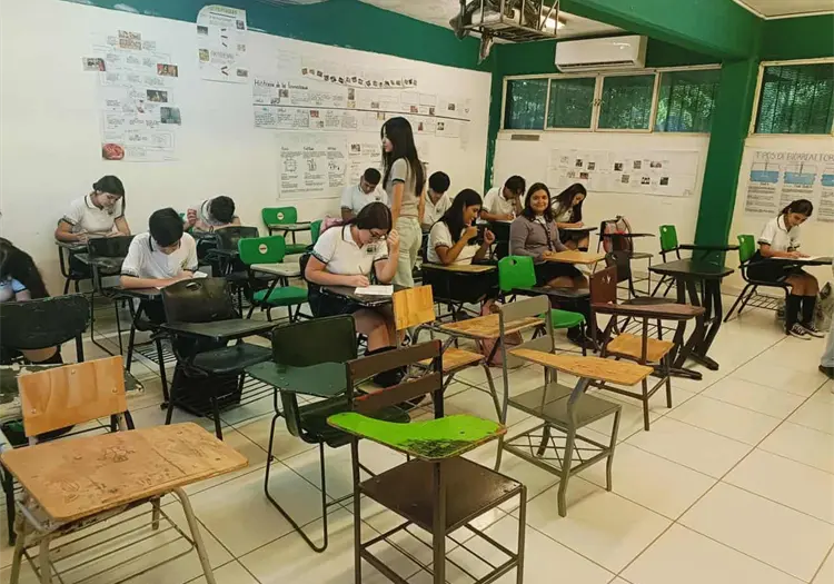 Estudiantes normalistas apoyan a escuelas en Cajeme