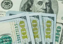 Precio del dólar hoy sábado 10 de enero: El peso cierra la semana debajo de las 18 unidades pese a ligera depreciación