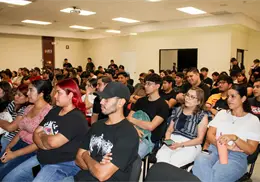 Universitarios de Sonora regresan a las aulas