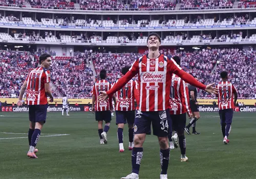 Chivas vence a Pachuca 2-0 y arranca el Clausura 2026 como protagonista en la Liga MX