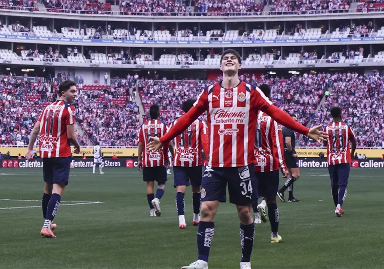 Chivas vence a Pachuca 2-0 y arranca el Clausura 2026 como protagonista en la Liga MX