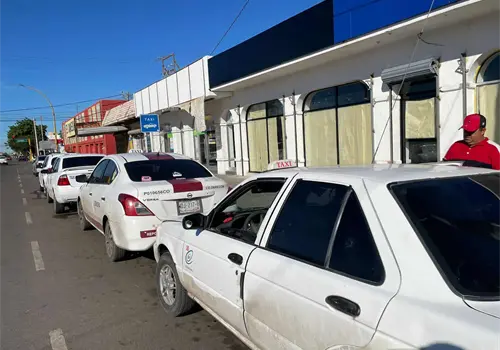 Taxistas advierten afectaciones por obra bancaria en el centro de Ciudad Obreg&oacute;n