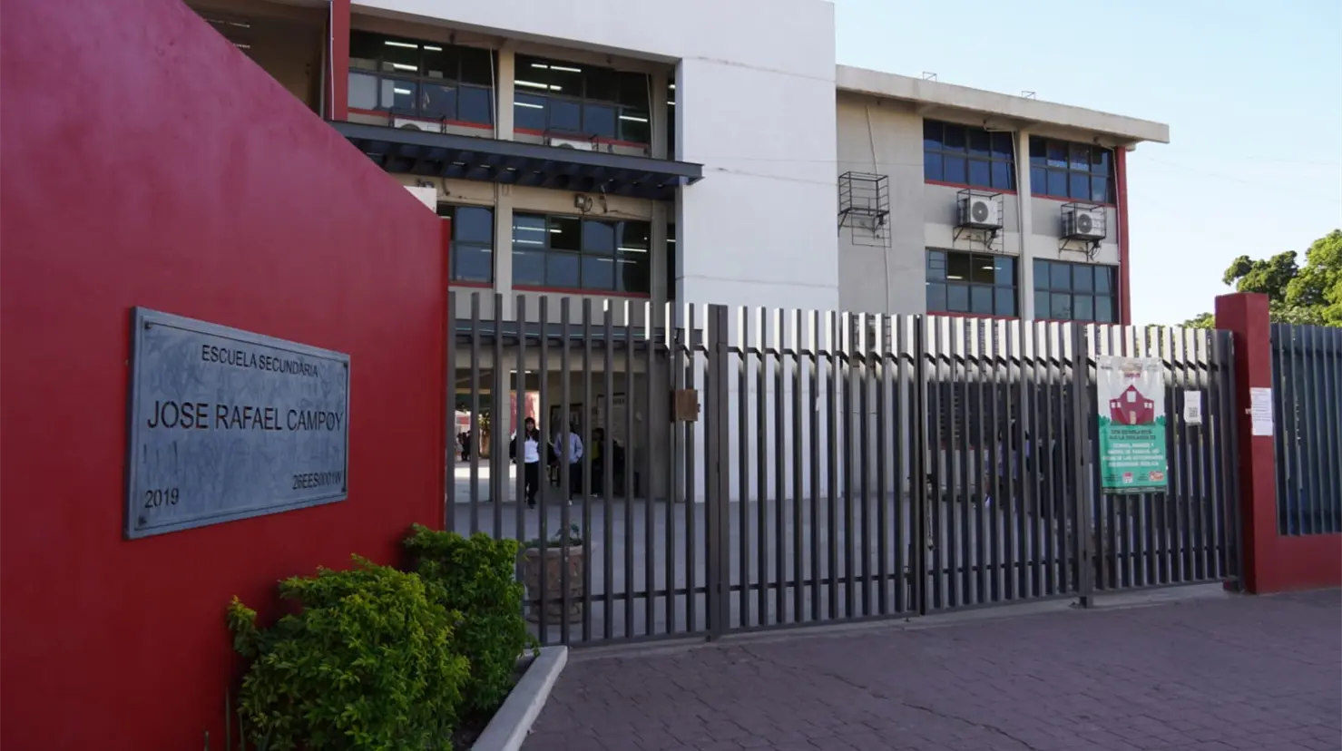 Los estudiantes egresados que quieran participar podr&aacute;n acercarse al plantel para llevar sus fotograf&iacute;as, documentos y otros materiales que puedan servir como referencia hist&oacute;rica