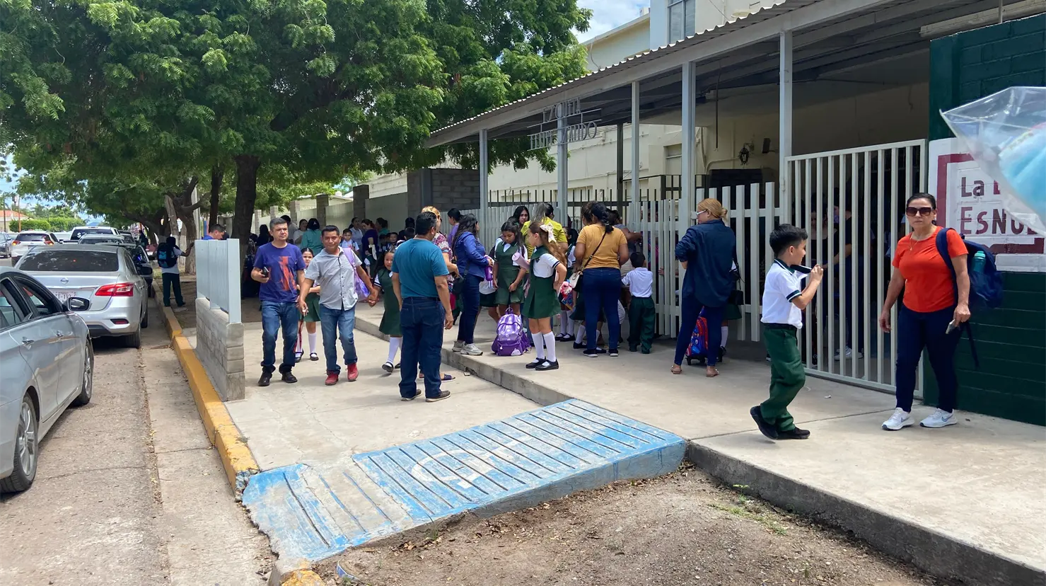 Regresan 55 mil estudiantes a las aulas tras vacaciones invernales