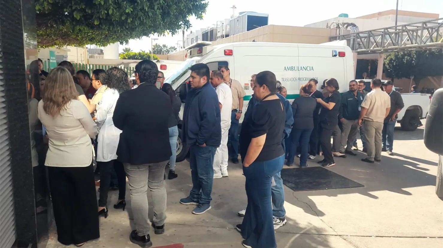 Se manifiestan sindicalizados del IMSS en Cajeme