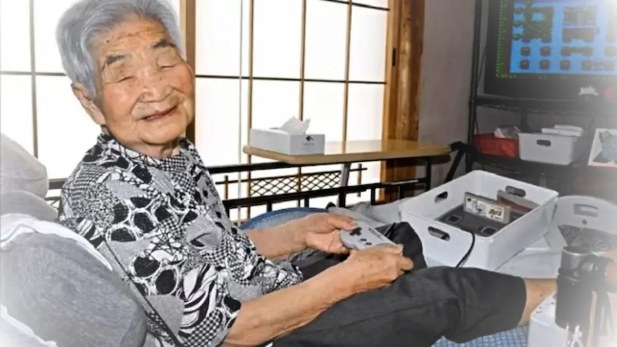 Abuelita de 100 a&ntilde;os afirma que sigue adelante gracias a los videojuegos