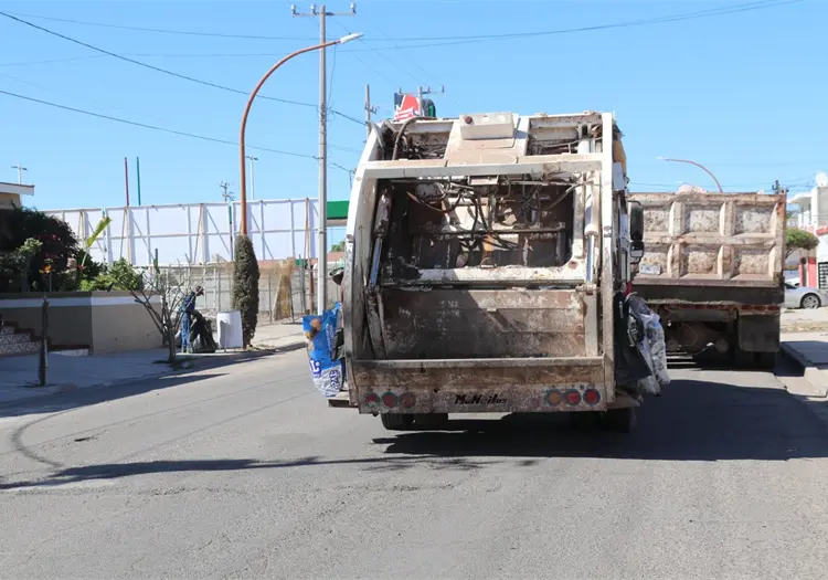 Mantenimiento de unidades retrasa recolecci&oacute;n de basura en Navojoa
