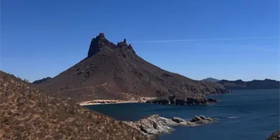 Cerro Tetakawi: el ic&oacute;nico guardi&aacute;n natural de San Carlos y uno de los paisajes m&aacute;s impresionantes de Sonora