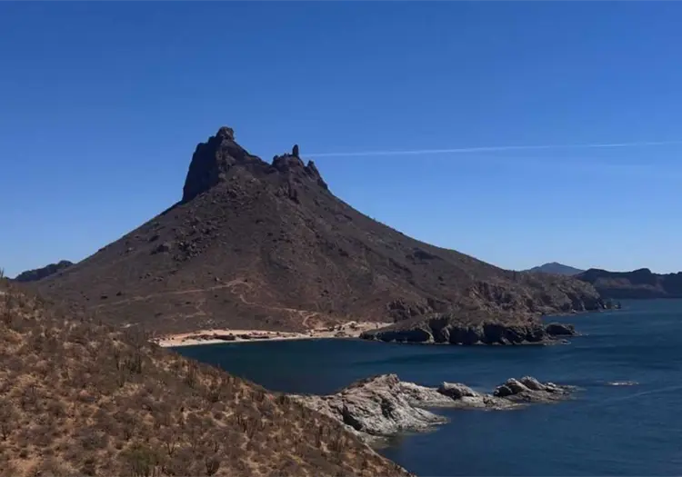 Cerro Tetakawi: el ic&oacute;nico guardi&aacute;n natural de San Carlos y uno de los paisajes m&aacute;s impresionantes de Sonora