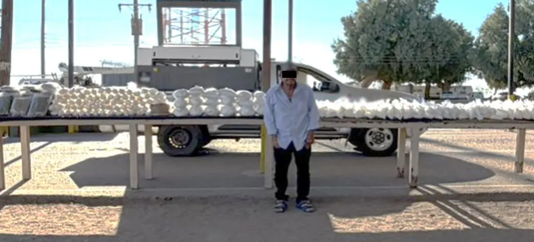 En SLRC decomisan vehículo cargado de droga; hay un detenido