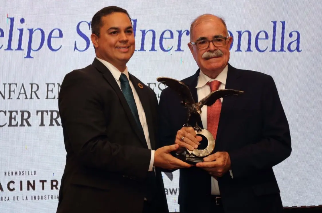 El galard&oacute;n fue entregado a Luis Felipe Seldner Tonella, socio co-fundador de Grupo Tetakawi