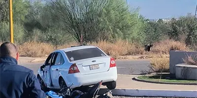 Muere motociclista al impactarse contra un auto en Ciudad Obreg&oacute;n