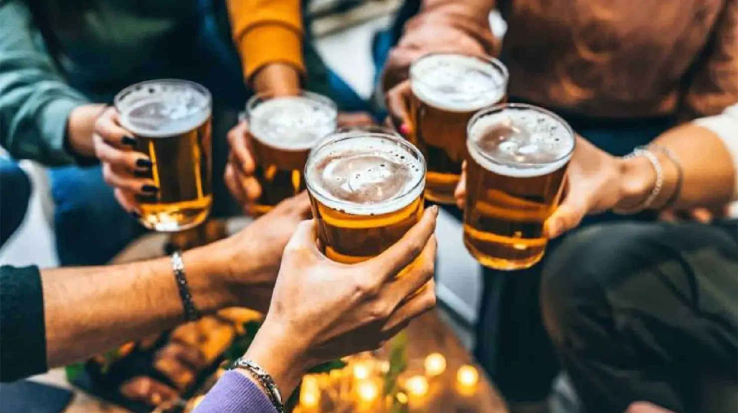 &iquest;Por qu&eacute; el alcohol pega m&aacute;s fuerte con los a&ntilde;os?: Esto es lo que cambia en tu cuerpo despu&eacute;s de los 30