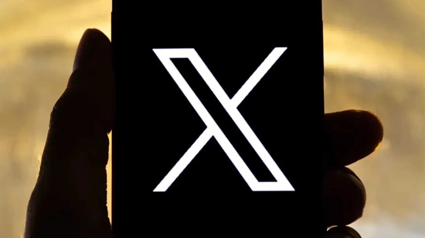 Vuelve a caer "X" en menos de una semana; usuarios de M&eacute;xico y EU reportan fallas