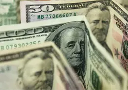 Precio del d&oacute;lar hoy s&aacute;bado 17 de enero: El peso cierra la semana fuerte y se mantiene debajo de las 18 unidades