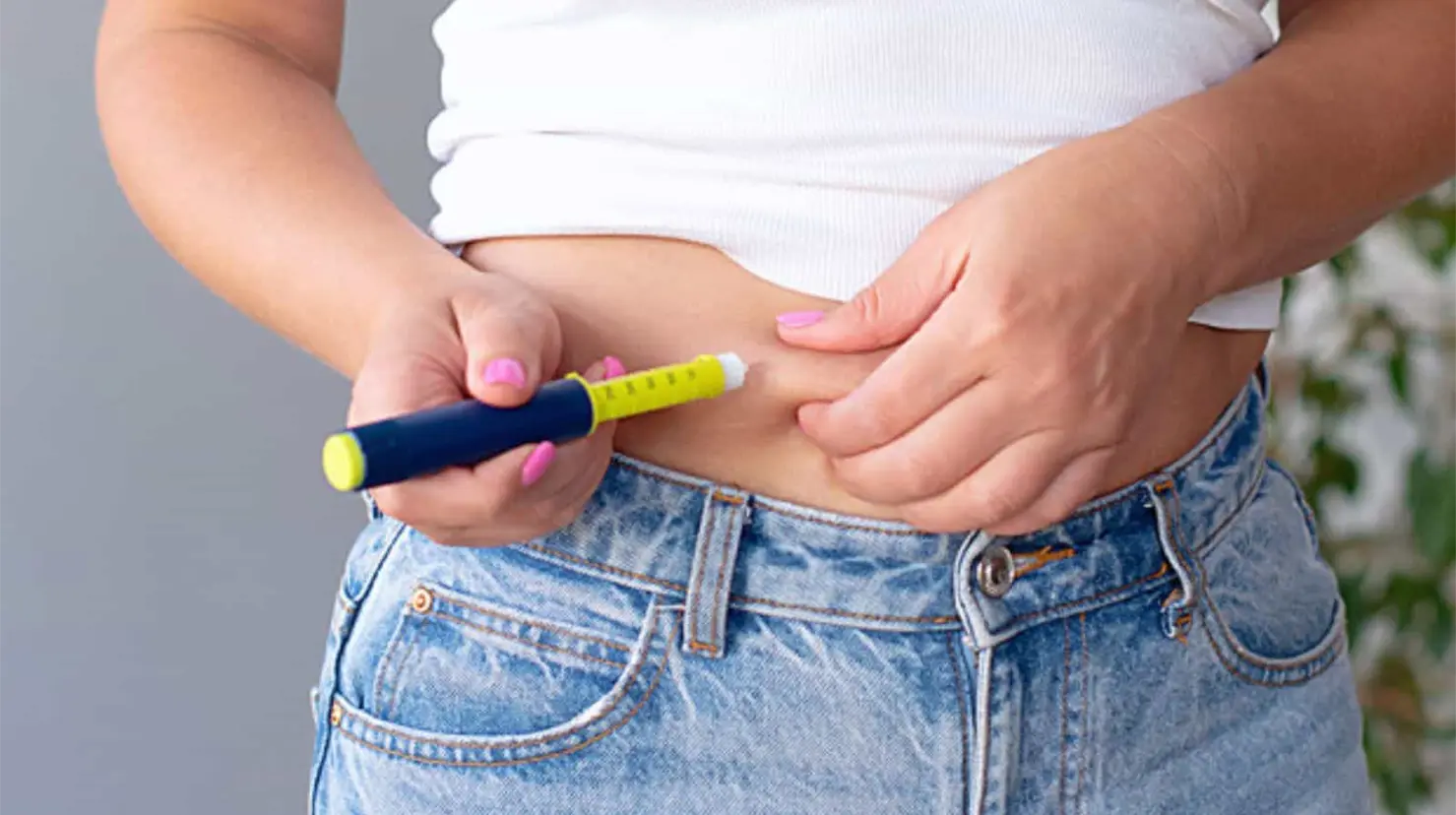 ¿Qué pasa en el cuerpo cuando dejas Ozempic y por qué puedes subir más peso del que bajaste?