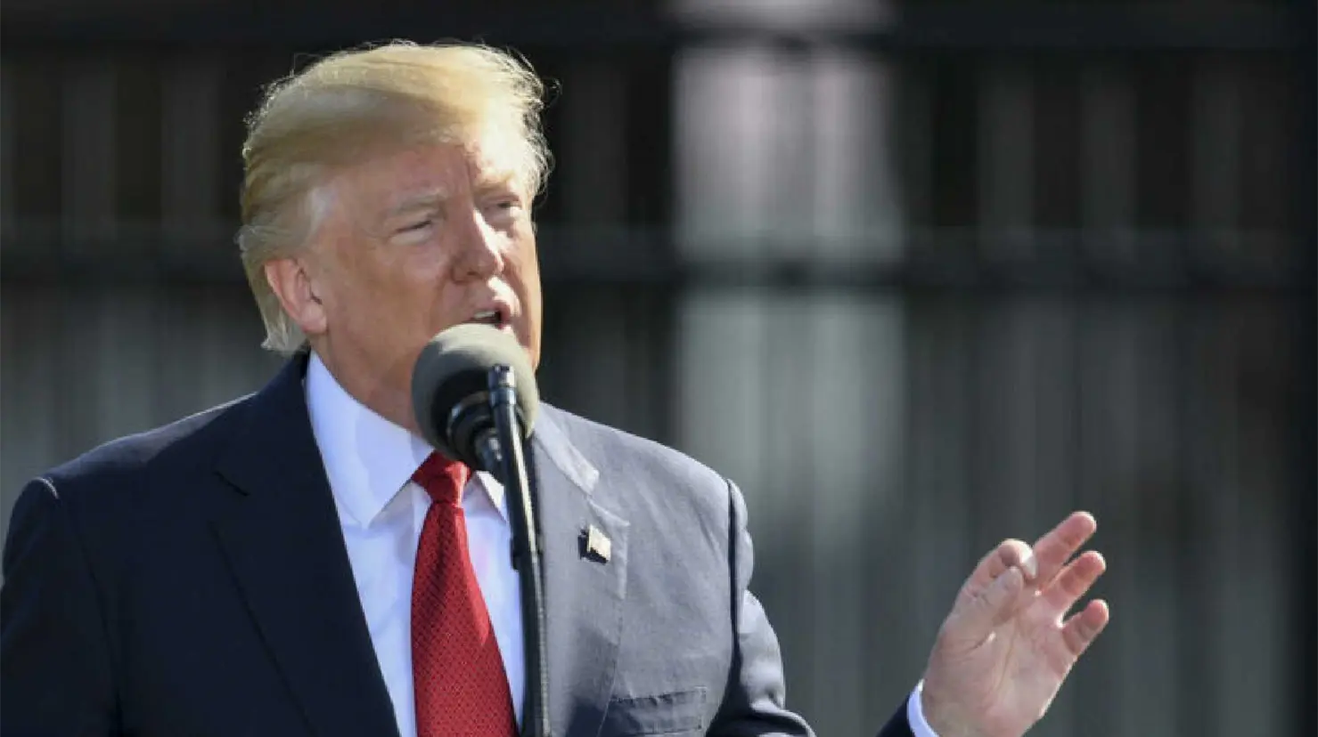 Trump amenaza con aranceles del 10% a ocho pa&iacute;ses europeos para forzar la compra de Groenlandia