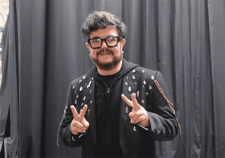 Aleks Syntek reaparece despu&eacute;s de meses de ausencia y aclara qu&eacute; fue lo que le pas&oacute;