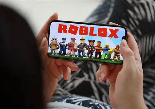 Enga&ntilde;adas por Roblox, hermanas de 16 y 10 a&ntilde;os huyeron de su casa